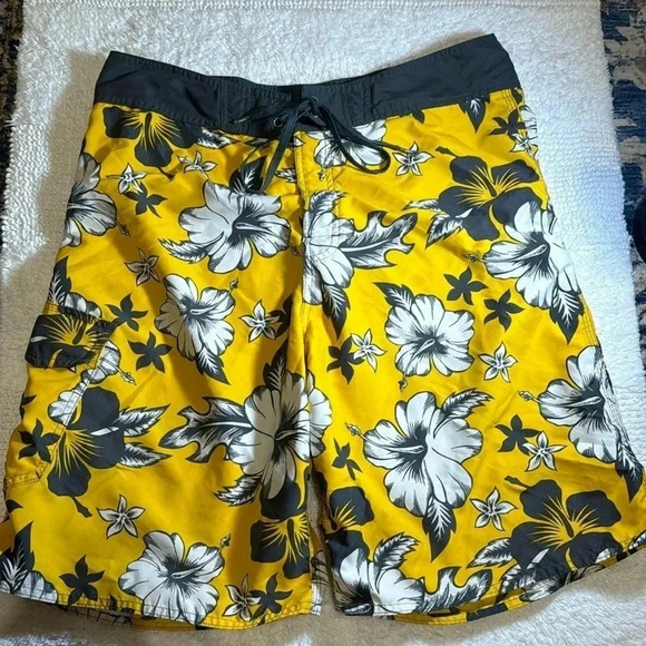 💥Vtg Y2K Floral Men’s Swim Trunks Shorts Swimsuit Bottoms KIRRA Yellow Gray LG - Picture 1 of 8